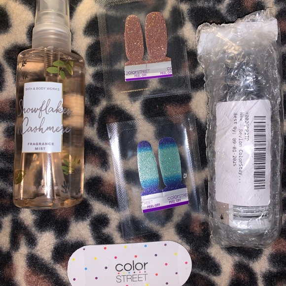 Revlon Colorstay foundation- 110 Ivory BUNDLE - Picture 3 of 6